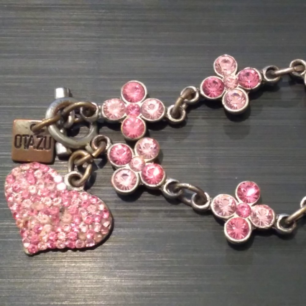 Designer Rodrigo Otazu Swarovski Crystal Charm Bracelet Pink Heart & Flowers